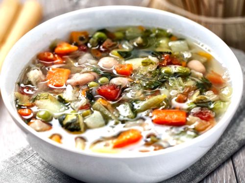 Minestrone di verdure fresche